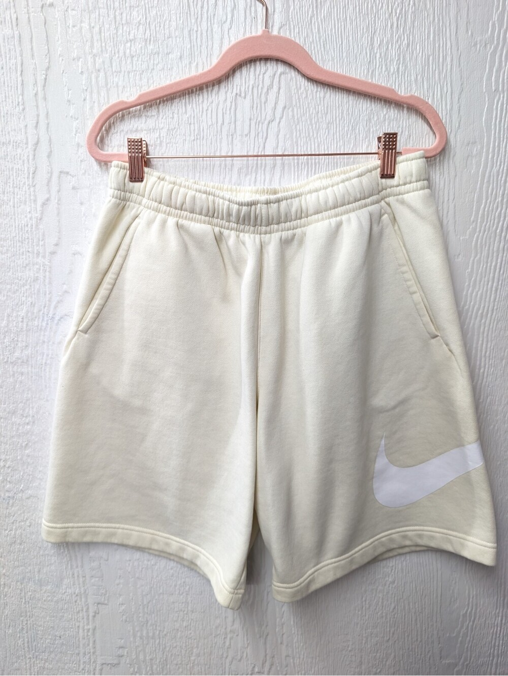 Nike Sportswear Club Graphic Fleece Shorts BV2721 Men's Size Medium